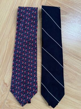 Men's Navy and Red Patterned Neckties - Classic Business Style